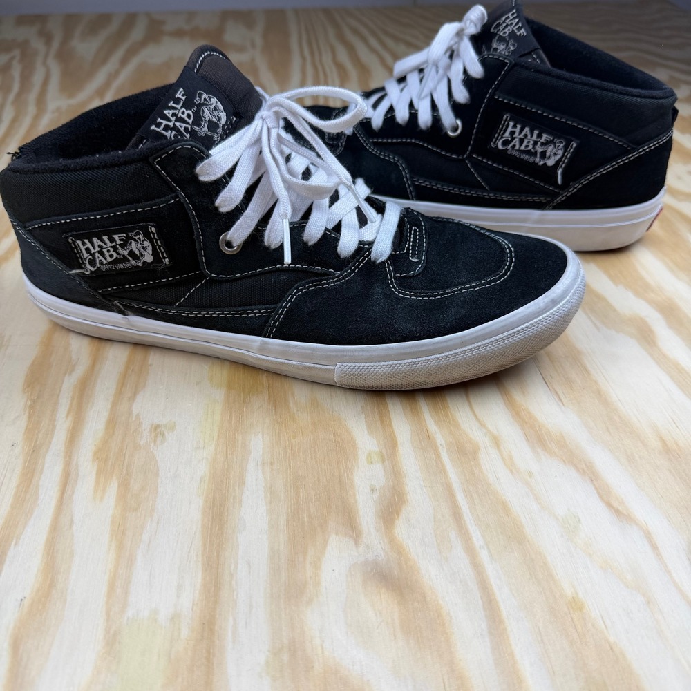 Vans Half Cab Black White Suede Canvas Skate Shoes Mens 9.0 Mid Top Sneaker